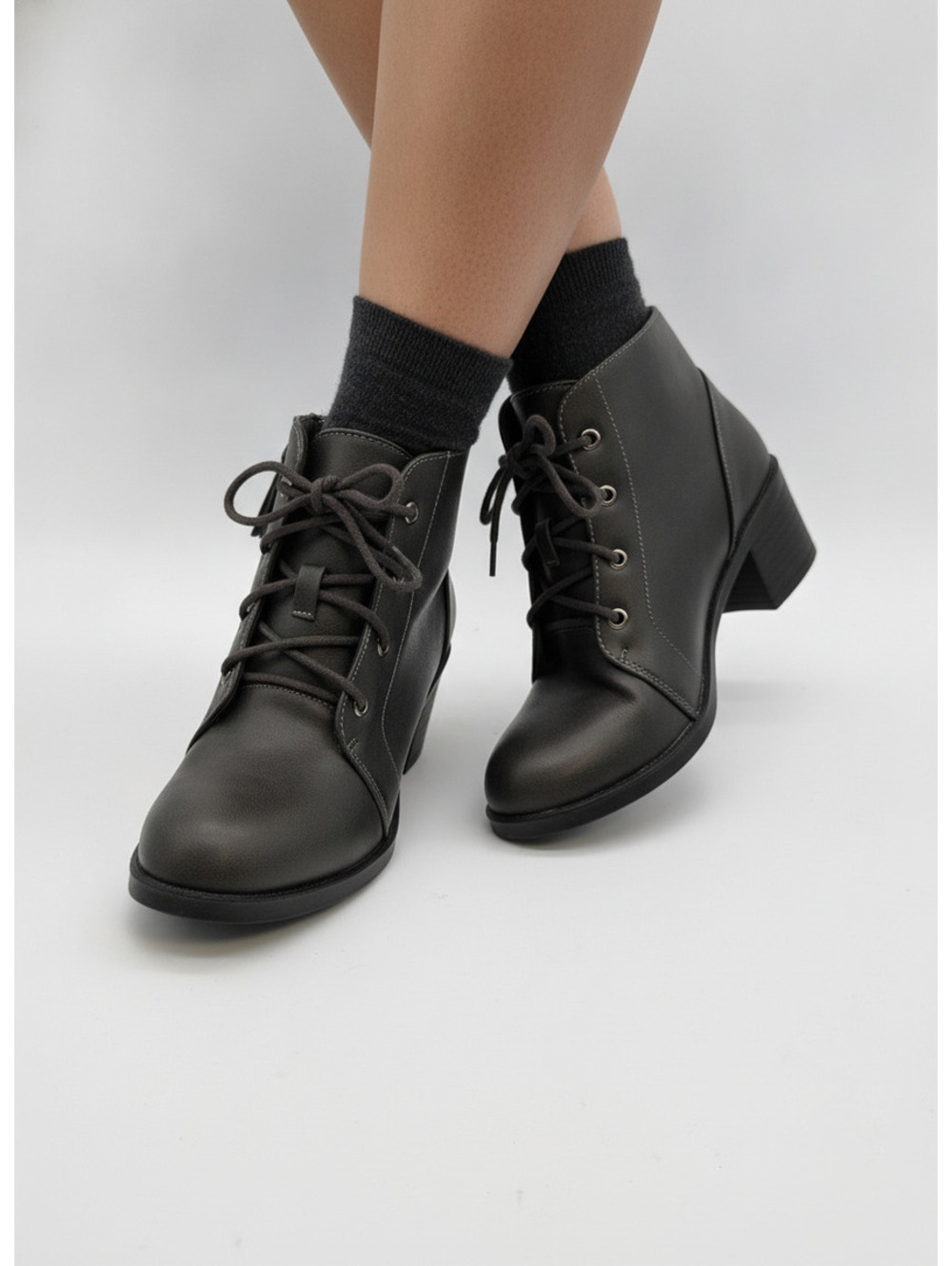 Easy Street Becker Grey Ankle Boots Size 7.5 W